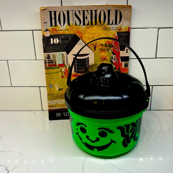 VINTAGE McDonalds HALLOWEEN BUCKET Green Witch w Spider Happy Meal Pail w Lid - Picture 1 of 7